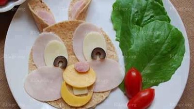 صور ستشاعدك على اطعام طفلك 