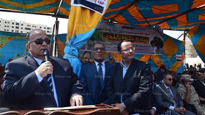 محافظ الدقهلية لمديرى المرور والمرافق: القانون يطبق على الجميع ..