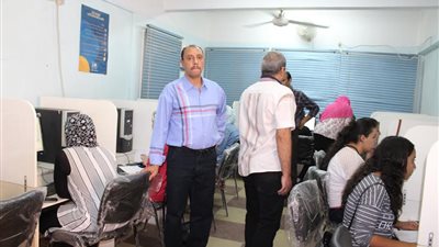 بدء اختبارات القدارات للإلتحاق بمدرسة المتفوقين بأسيوط (صور)