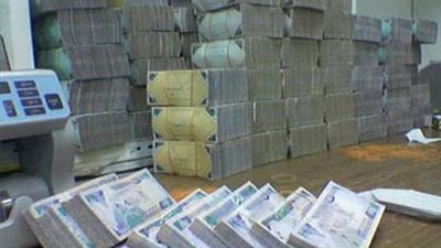 الجمارك تهدد بعرض مضبوطات 19 هاربا في المزاد