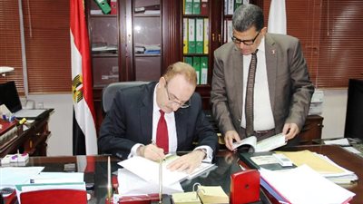 محافظ بني سويف يعتمد دور الصف الثانى الإعدادية بنسبة نجاح 92.2%