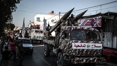 كتائب القسام تحذر إسرائيل بعد شن غارات جوية على قطاع غزة