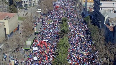 تشيلي: مئات الآلاف يحتجون على نظام التقاعد