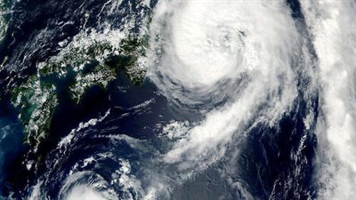 قتيل و60 مصابا بعد مرور الإعصار 