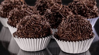 طريقة عمل كرات الشوكولاتة بالفرميسال