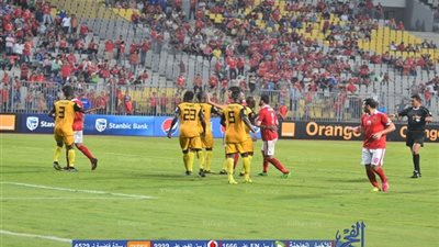 صن داونز يخطف مهاجم أسيك قبل الزمالك وسموحة