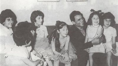 حكاية العندليب والملك الحسن والطفلة سميرة سعيد