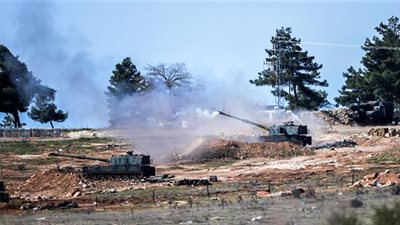 داعش يطلق قذيفة صوب تركيا بعد غارات جوية