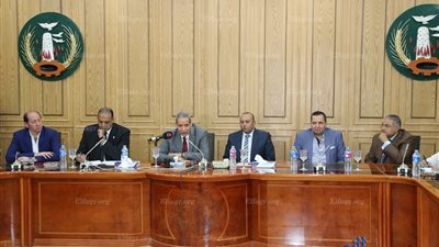 وزير التعليم : 120 طالب متهمين بالغش الالكترونى .. ونهدف تخفيض كثافة الفصول نهاية 2018