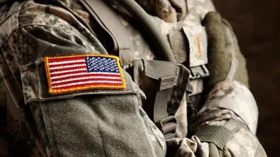 اندبندنت: أمريكا سلّمت العراق وأفغانستان 1.5 مليون سلاح يُباع بالسوق السوداء