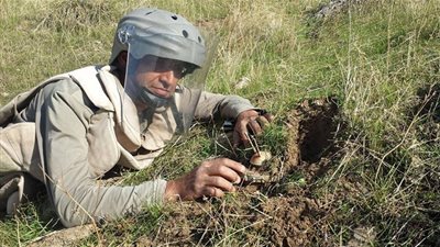 إزالة الألغام تمثل عائق أمام تقدم القوات العراقية في 