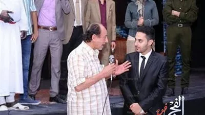 عبد العزيز مخيون: الفن المسرحي يأتي من إبداع الواقع