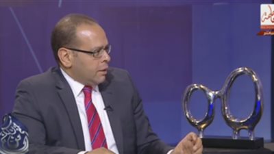 خبير اقتصادي يطالب برفع سعر تذكرة المترو لـ 15 جنيهًا