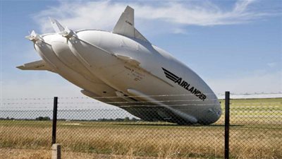  تحطم أكبر طائرة علي مستوي العالم خلال أول رحلة تجريبية لها في بريطانيا 