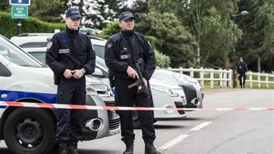 ترحيل مغربين متطرفين من فرنسا 