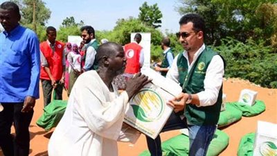 مركز الملك سلمان للإغاثة يشرف على توزيع المساعدات للمتضررين من السيول في السودان