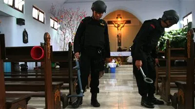 طعن كاهن في شمال جزيرة سومطرة الإندونيسية