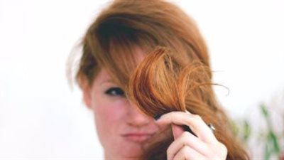 لو شعرك مقصف.. زبده الكاكاو والعسل و المايونيز هم الحل