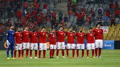 بالصورة.. نجم الأهلي ينجو من حادث سير 