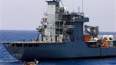 مطار القاهرة يستقبل قائد البحرية اللبنانية  