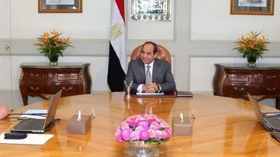 مفاجأة.. آية قرآنية خلف 