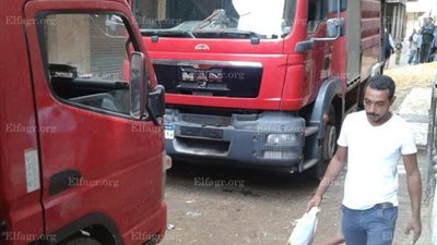 الحماية المدنية بالقليوبية تنجح في السيطرة على حريق بشقة لصناعة الفوم (صور)  