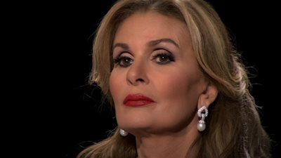 يسرا تفوز بلقب 