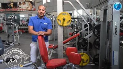 أكشن يقدم للسيدات تمارين لتنحيف الارداف والافخاذ (فيديو)