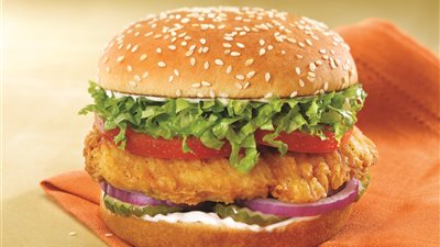 أسرع طريقة لعمل سندويتش الفراخ البانيه المقرمش 