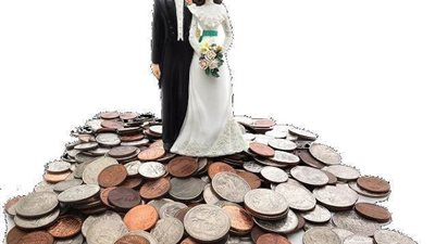  الشباب يتمرد على التقاليد والتكاليف بـ