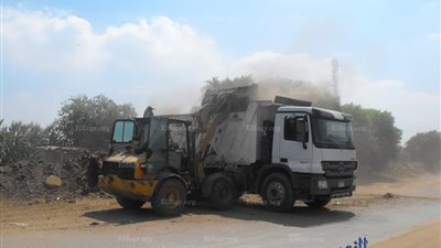 رفع 1014 طن قمامة ونواتج تطهير صرف بقرى مركز أشمون بالمنوفية (صور)