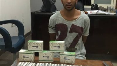 ضابط شرطة يتنكر لضبط أخطر مروجي الأقراص المخدر بالإسماعيلية 