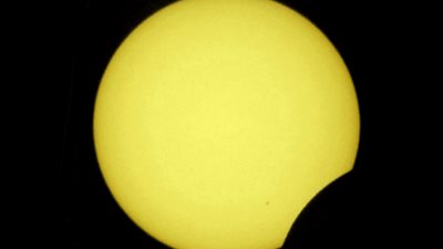 رئاسة الحرمين تعلق على عدم إقامة صلاة الكسوف