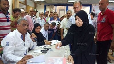 قرعة علنية لتوزيع 35 قطعة أرض بمحطة التسمين ببورسعيد (صور)