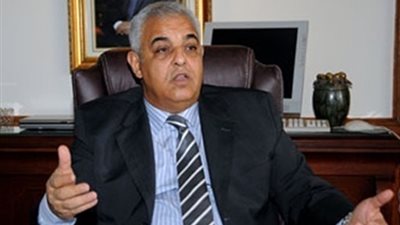 وزير الري الأسبق: 