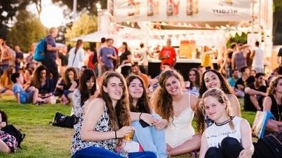 إسرائيل تنظم مهرجانا للخمور بمقبرة إسلامية في القدس (فيديو)