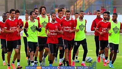 الأهلي يحسم مصير ثنائي الدفاع   