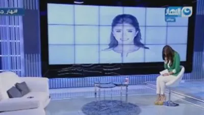 شاهد.. مذيعة 