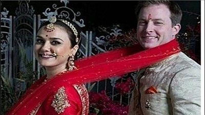 أخيرا.. بريتي زينتا تنشر صور زفافها من الأمريكي جين (صور)