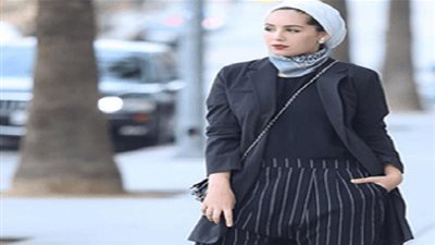  اطلالة أنيقة ومليئة بالأنوثة لملابس المرأة المحجبة (صور)