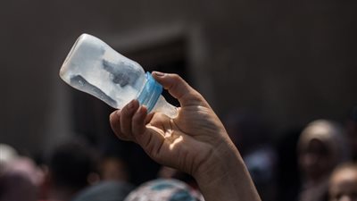 سر الهجوم على الجيش في أزمة لبن الأطفال