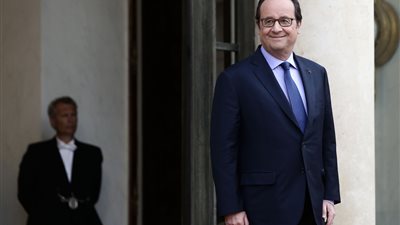 استطلاع رأي: 74% من الفرنسيين يتوقعون ترشح أولاند لولاية ثانية