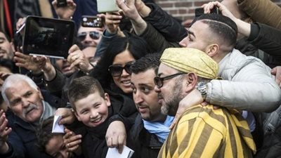 أهم أخبار المغرب اليوم.. الملك يشكر فنّانا أهداه أغنيّة في عيد العرش