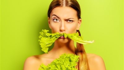 6 حيل لتناول كميات أقل من الطعام دون الشعور بالجوع 