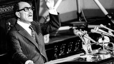  في الذكرى الـ 35 لقرارات سبتمبر السوداء.. عندما كتب 