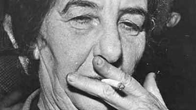 فضيحة لافون وراء حضور جولدا مائير زفاف سيدة مجهولة