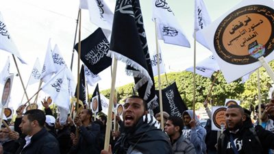 تونس تطالب المحكمة العسكرية بحظر حزب التحرير الإسلامي