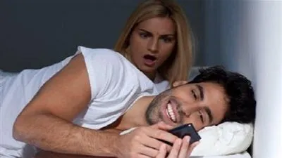 4 أشياء تؤكد محو شريكك لرسائله الخاصة.. اكتشفيها