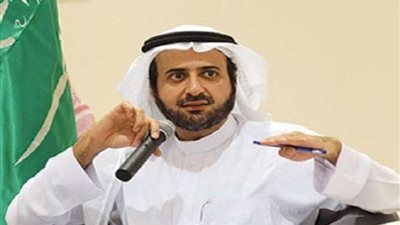 توفيق الربيعة يتفاعل مع تغريدة مطار جدة ويشكر جهود منسوبي 