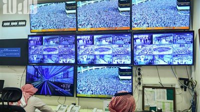 بطاقات بشرية وتقنيات ذكية تؤمن غرفة عمليات رئاسة الحرمين لسلامة الحجاج